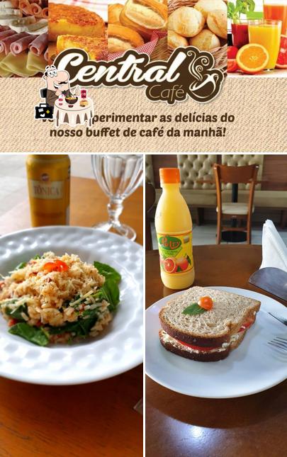 Comida em Central Café