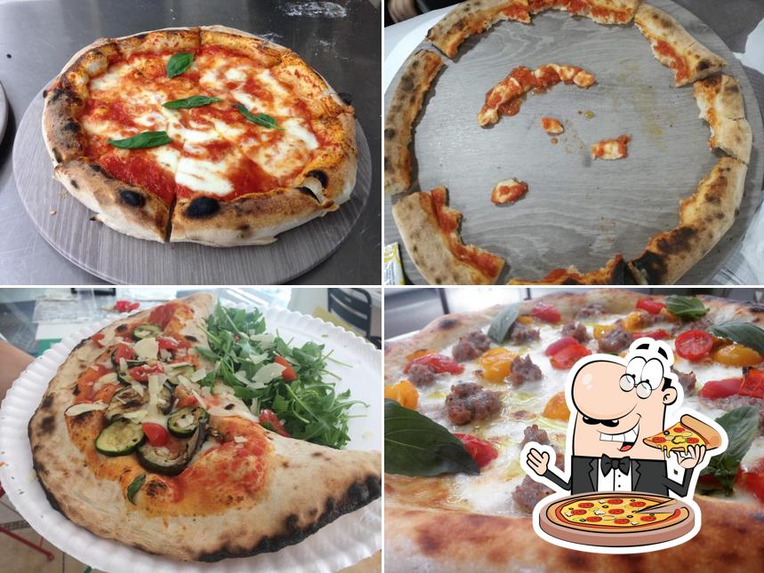 A Napulè, puoi ordinare una bella pizza