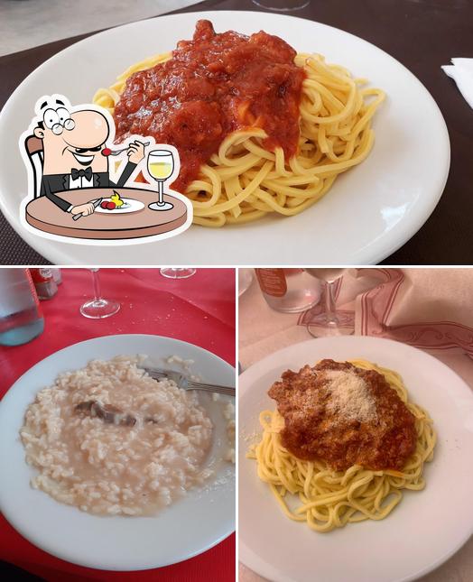 Cibo al Trattoria Dei Cacciatori