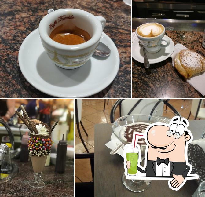 Caffetteria Champs Elysees propone un'ampia varietà di cose da bere