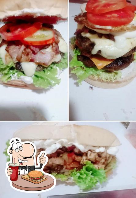 Peça um hambúrguer no Master Burger