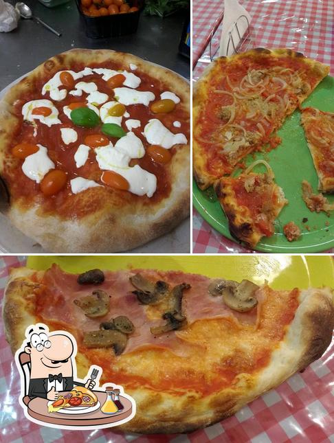 Prova una pizza a Pizzeria Del Viale Srl