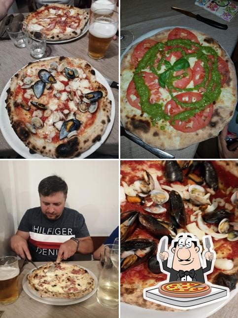 Ordina una pizza a Pizzeria Club 64 Ristorante