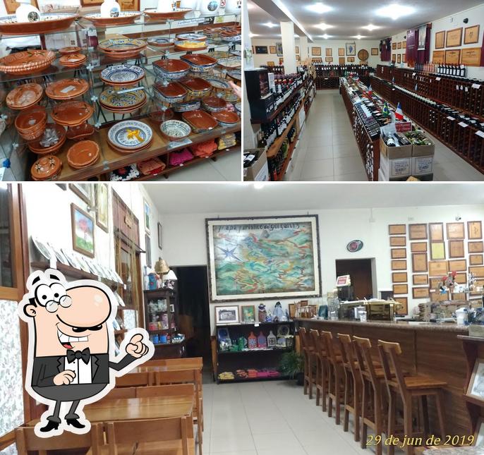 Veja imagens do interior do Bar do Marcelo