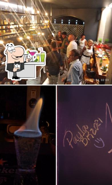 Voir cette photo de Crew Bar