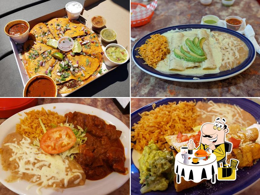 Los Tamales in Restaurant menu and reviews