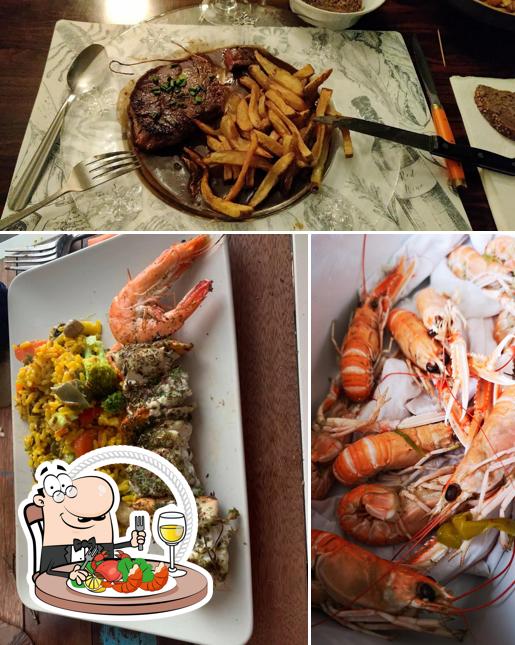 Try out seafood at Com Chez Mamie