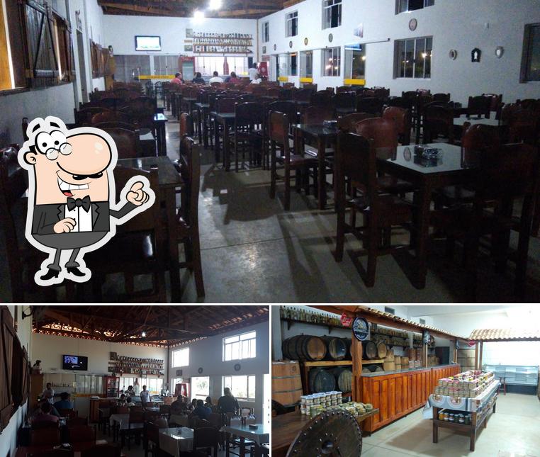 O interior do Recanto Estreito - Restaurante e Cachaçaria