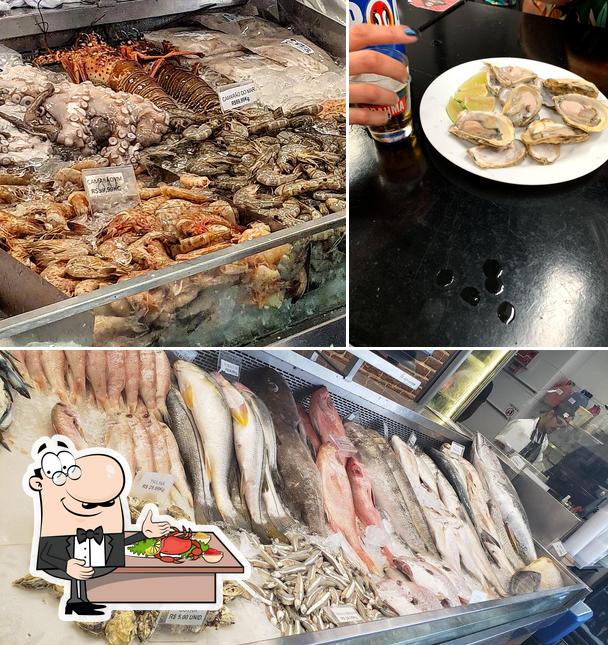 Escolha diferentes refeições de frutos do mar oferecidos no Emporium San Pietro - Peixaria & Restaurante