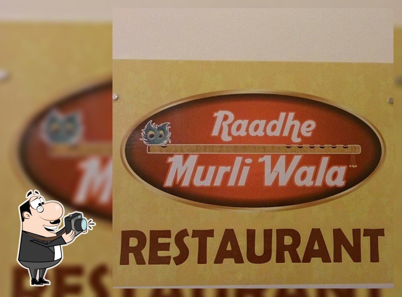 Raadhe Murli Wala