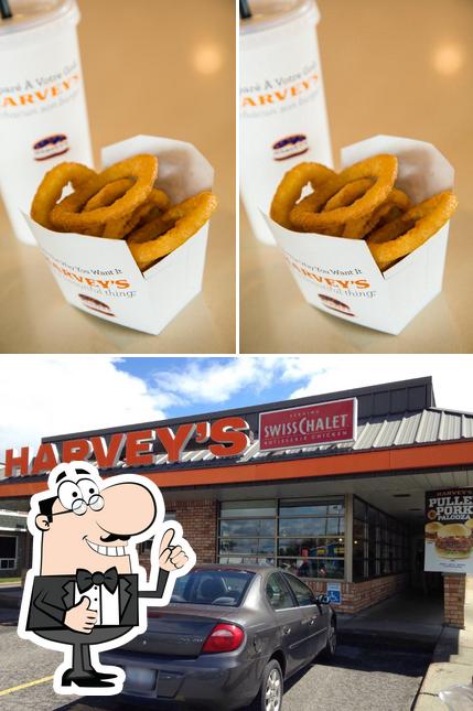 Взгляните на изображение фастфуда "Harvey's"