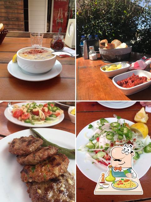 Meals at Murat Köftecisi