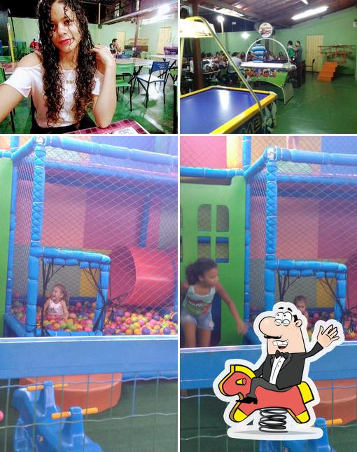 The image of Ice Cream Fruit Kero’s play area and interior