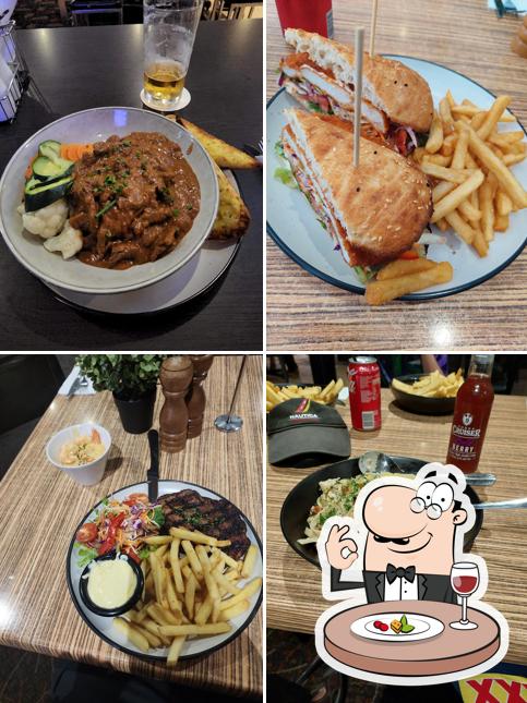 Steak House, Queens Hotel in Gladstone Central Restaurant reviews