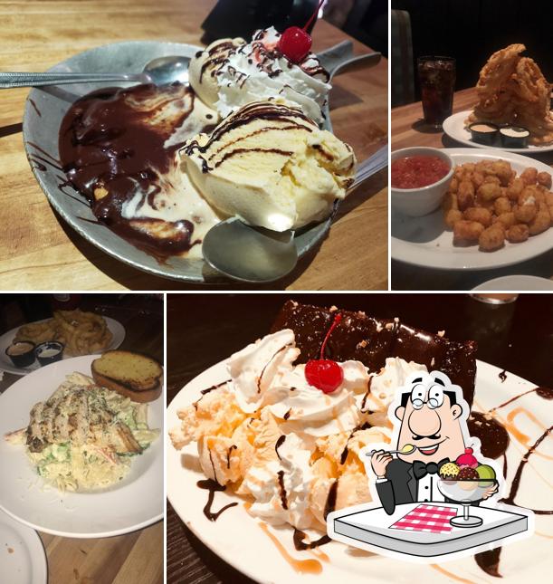 Cheddar's Scratch Kitchen serves a selection of sweet dishes