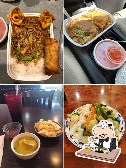 Sky Dragon Chinese Restaurant, 10564 SW Village Pkwy in Port St. Lucie