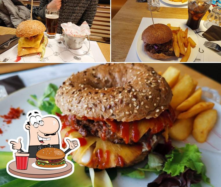 Prenez un hamburger à Draft American Slow Diner