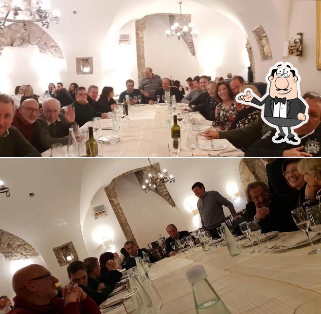 Siediti a un tavolo di Ristorante Domus Hernica