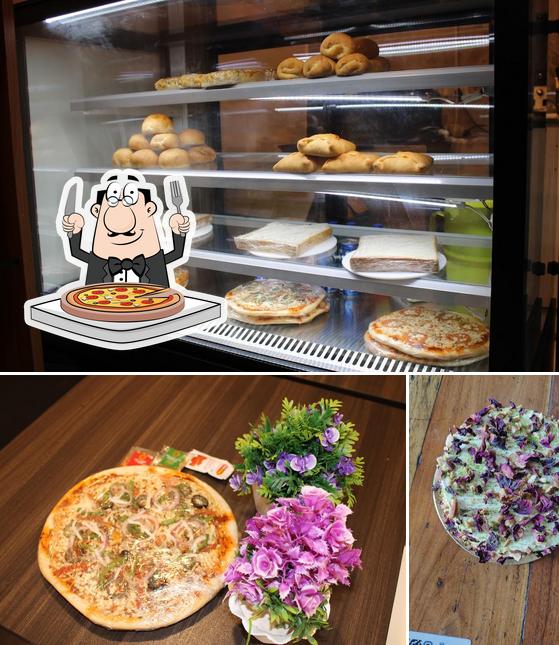 Pick pizza at Oven The Bakery