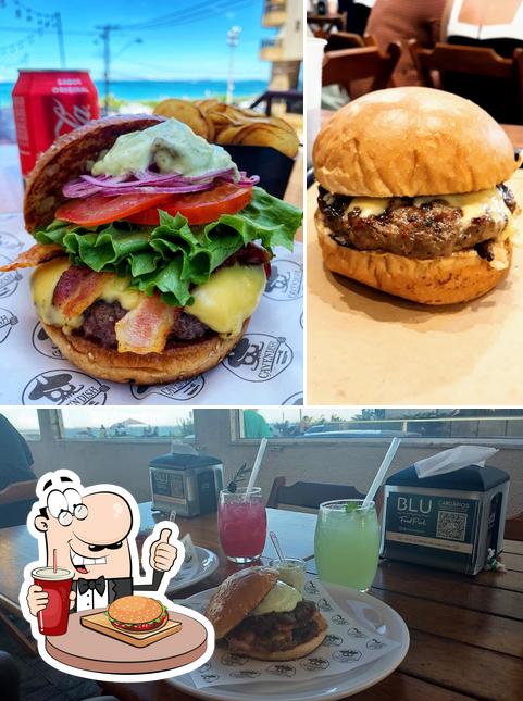 Experimente um hambúrguer no Blu Food Park