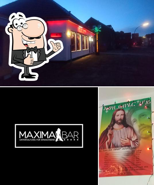 Regarder la photo de Maxima Bar