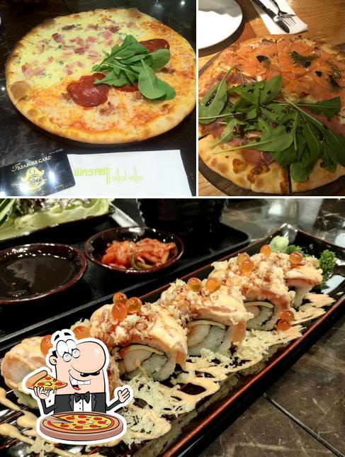 Try out pizza at Wasabi Fallabella