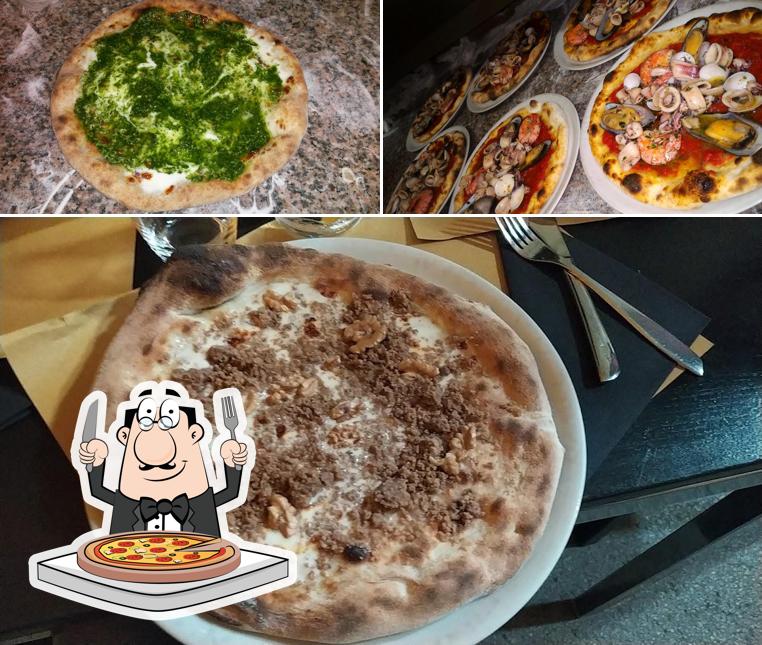 Scegli tra le svariate varianti di pizza