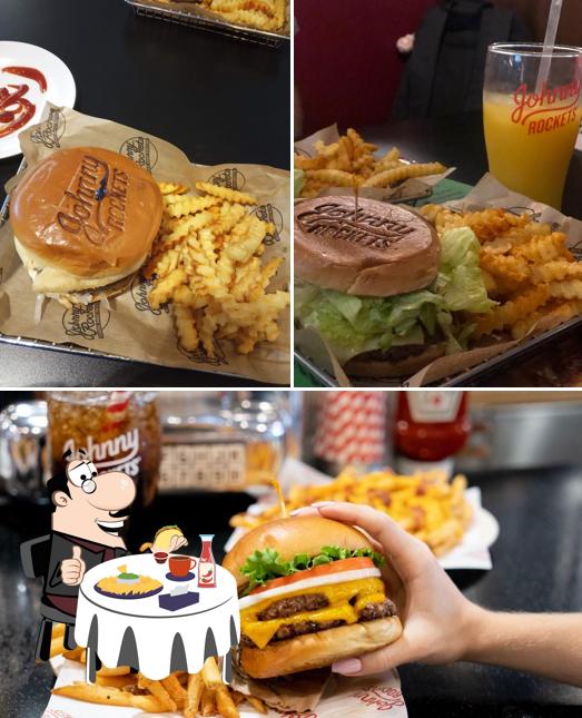 Os hambúrgueres do Johnny Rockets Catuaí Maringá irão satisfazer uma variedade de gostos