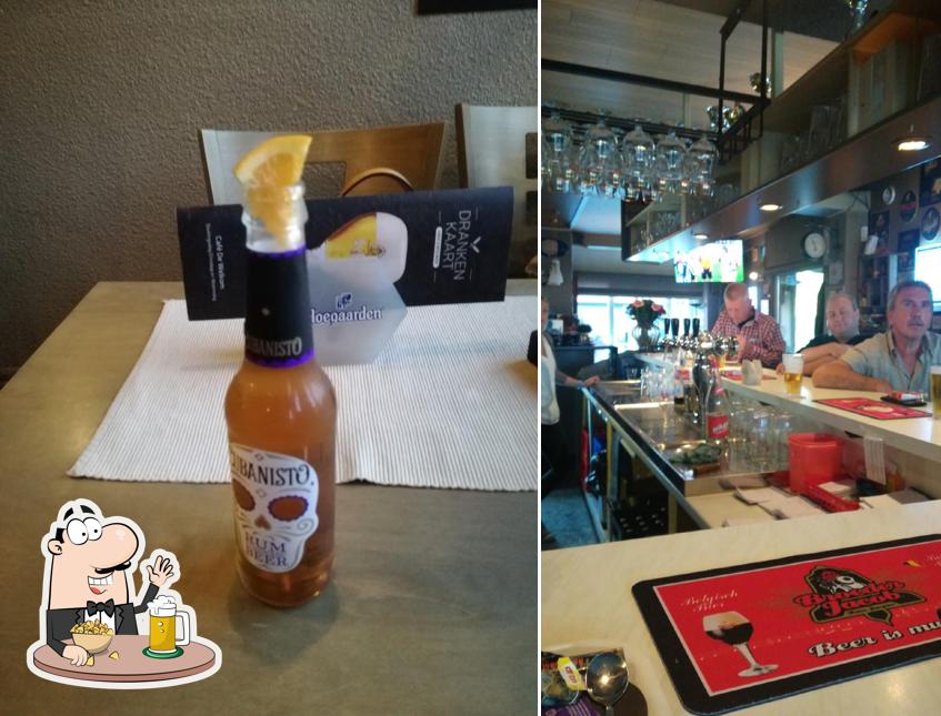 Café De Welkom - Geel offre une sélection de bières