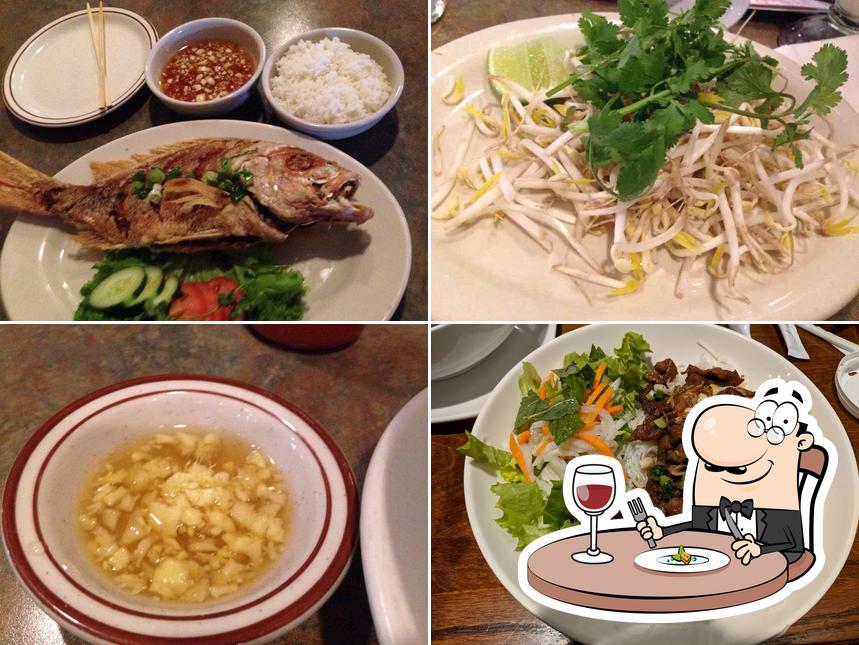 Phở Quyên Vietnamese Cuisine, 8404 W Hillsborough Ave in Tampa
