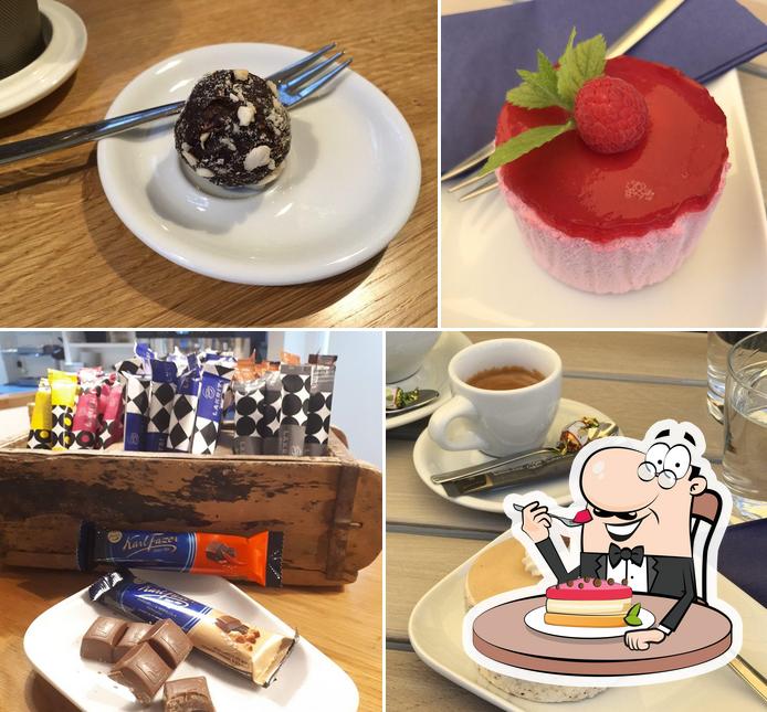 Café LINDQUIST bietet eine Auswahl von Desserts 