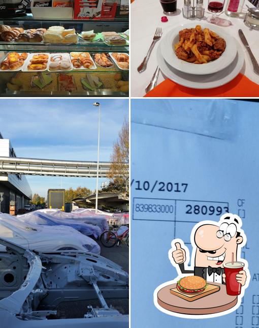 Prova un hamburger a Antica Osteria Il Bottegone