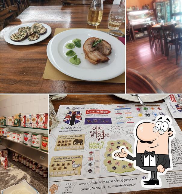 Siediti a un tavolo di Olio Sale e Pepe