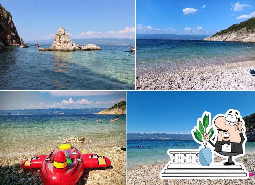 Guarda gli esterni di Potovošće Strand vrbnik