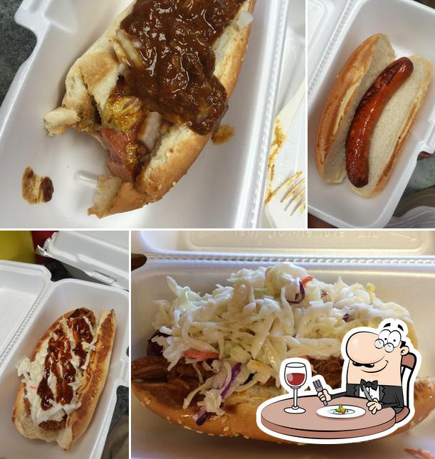 Adirondack Dog House in Old Restaurant menu and reviews