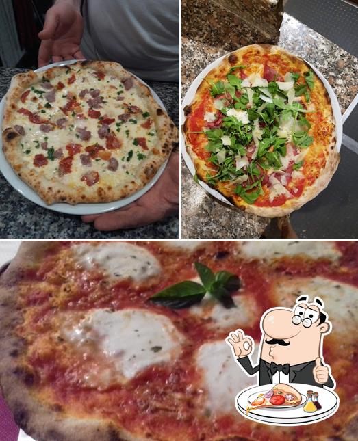 Prenditi una pizza a Ristorante Pizzeria Corteolona