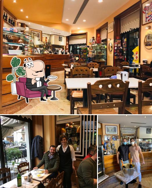 Gli interni di Bar Monti