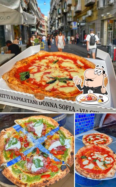 Prova una pizza a Pizzeria Donna Sofia a Chiaia