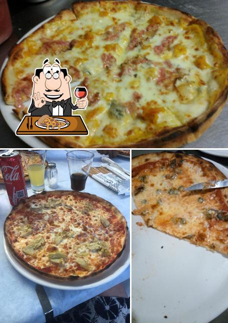 Scegli una pizza a Ristorante Pizzeria Lanterna Blu