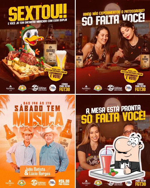 Desfrute de um drinque no Pato BBQ