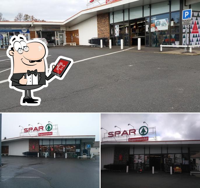 L'extérieur de SPAR Supermarché