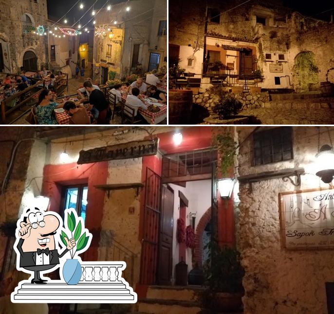 Gli esterni di Antica Trattoria A' Taverna