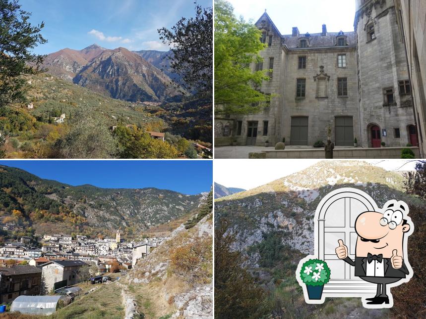 À l'ancre