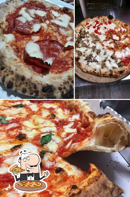 Choisissez des pizzas à Pizzeria 'O Pizzaiuolo di Mario Luciani & Figli