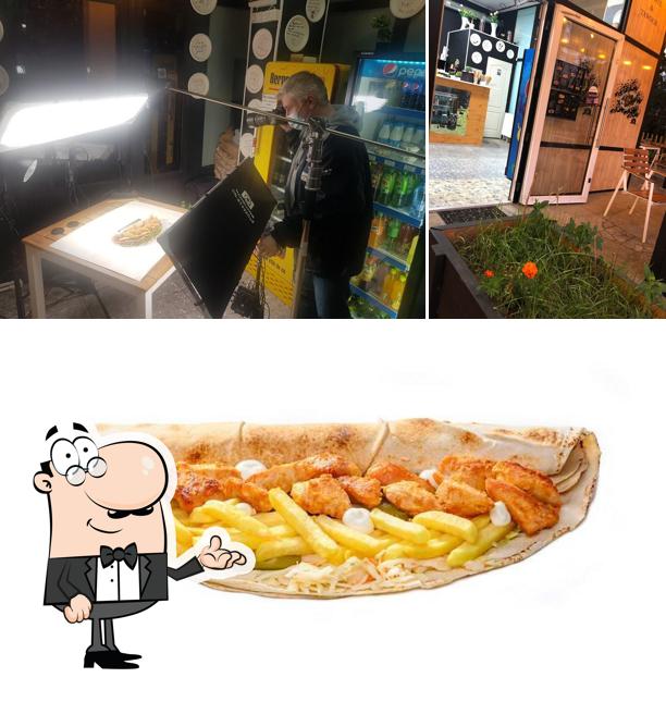 The image of Pita Van’s interior and food