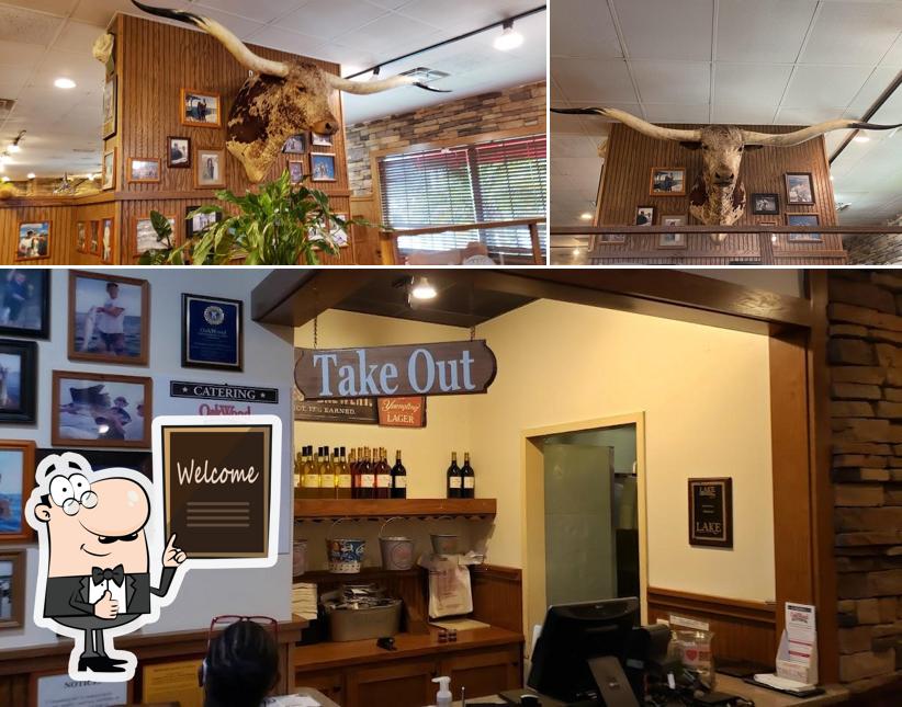 Oakwood Smokehouse & Grill in Clermont Restaurant menu and reviews
