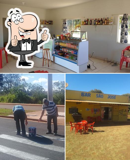 Look at the photo of Bar São José