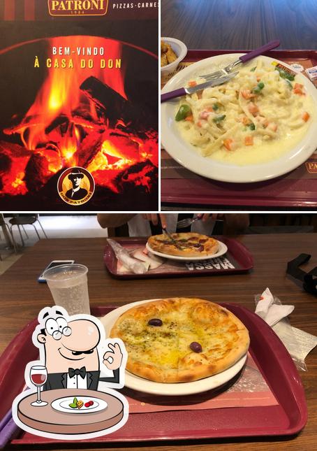 A Patroni Premium - Pizzaria Tratoria se destaca pelo comida e exterior