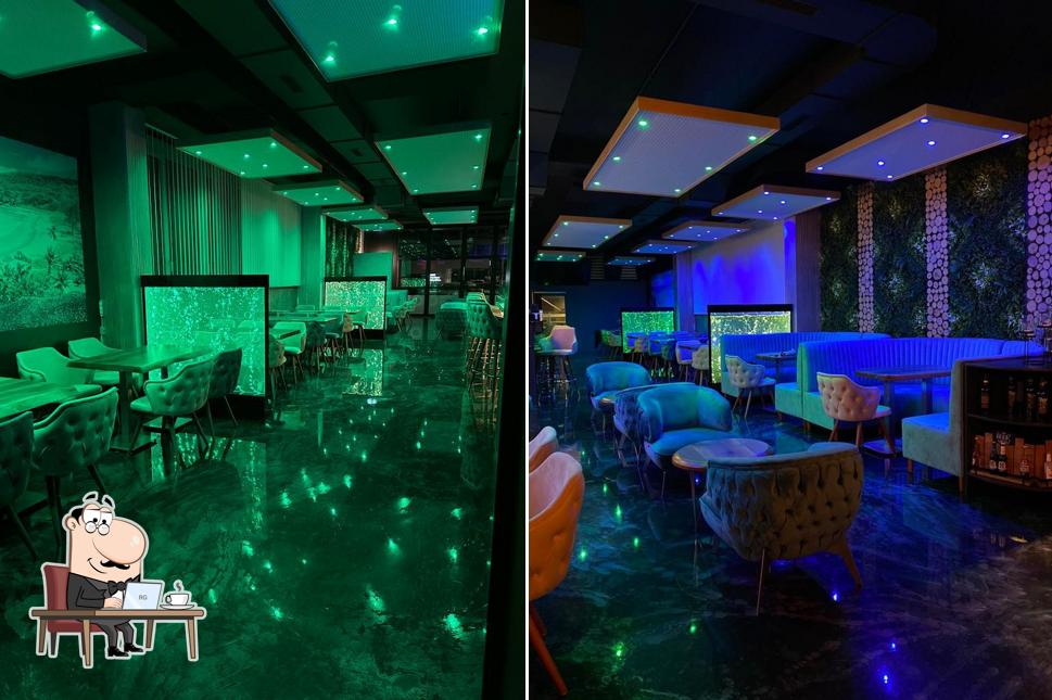 Gli interni di Green Lagoon Lounge & Bar