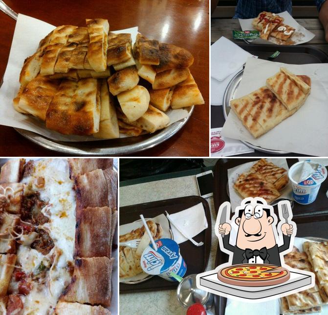 Elige una pizza en SARAY PİDE & PIZZA